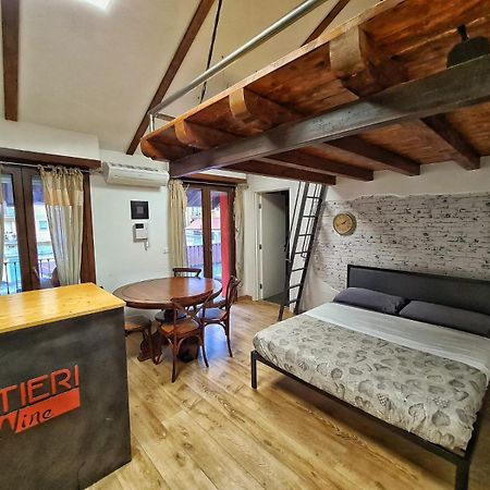 Regis B&B Camere Centro Storico Chivasso Exterior foto